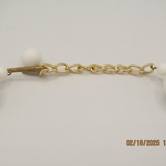 Vintage White Bead Necklace - West Germany - Picture 4 of 5